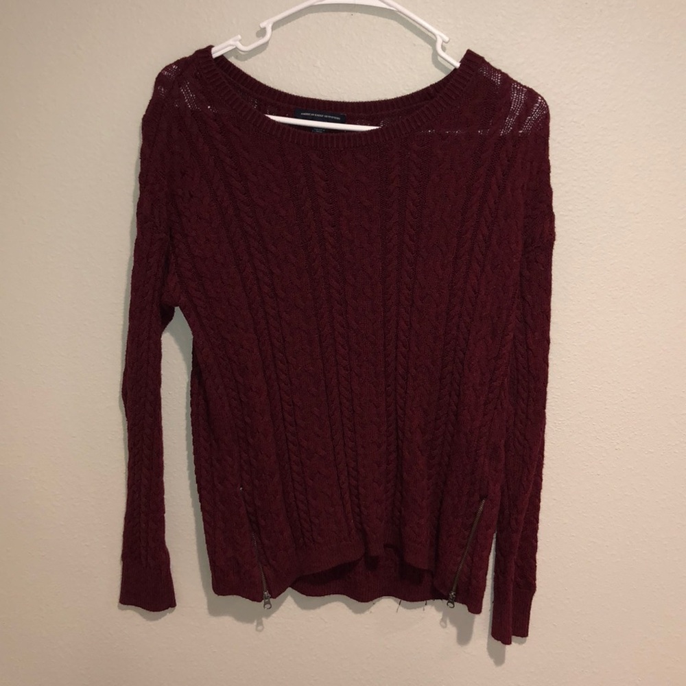 American Eagle Sweater